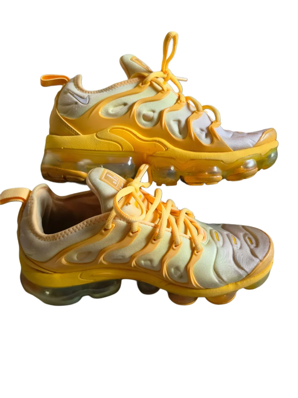 Nike Womens Sz 7 Ombre Yellow Tennis Shoes